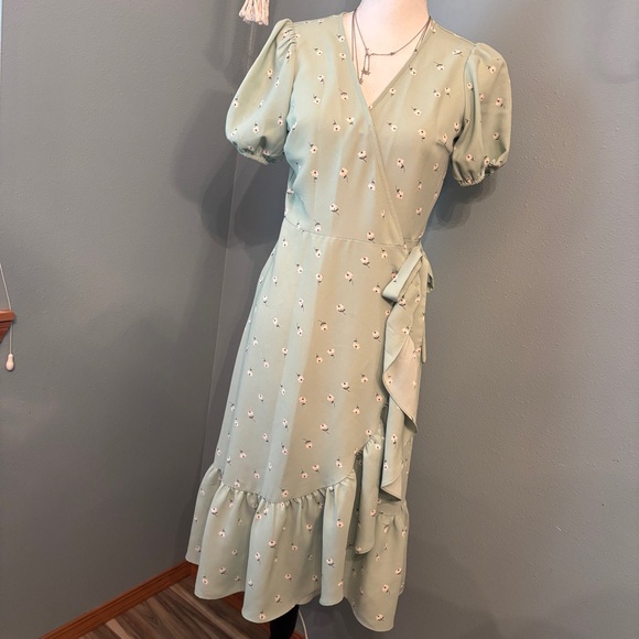 LC Lauren Conrad Dresses & Skirts - LC Lauren Conrad Sage Green Floral Wrap Midi Dress M1